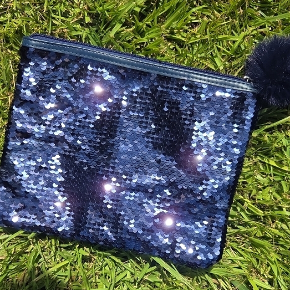 Ulta Sequin and Velvet Pouch Set - Picture 10 of 11